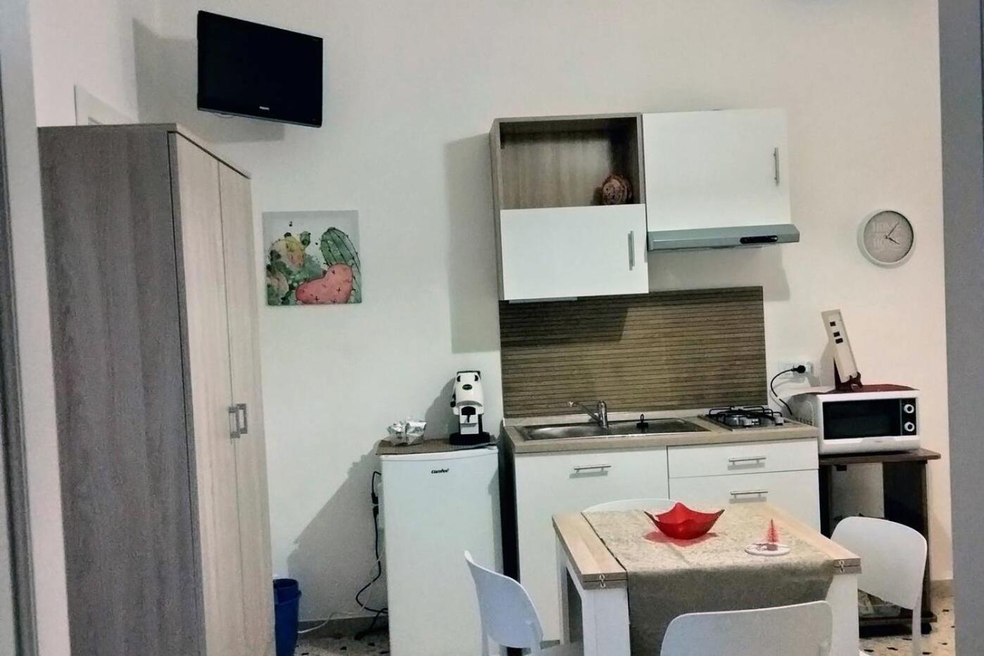 Apartment Lascaris 11 *